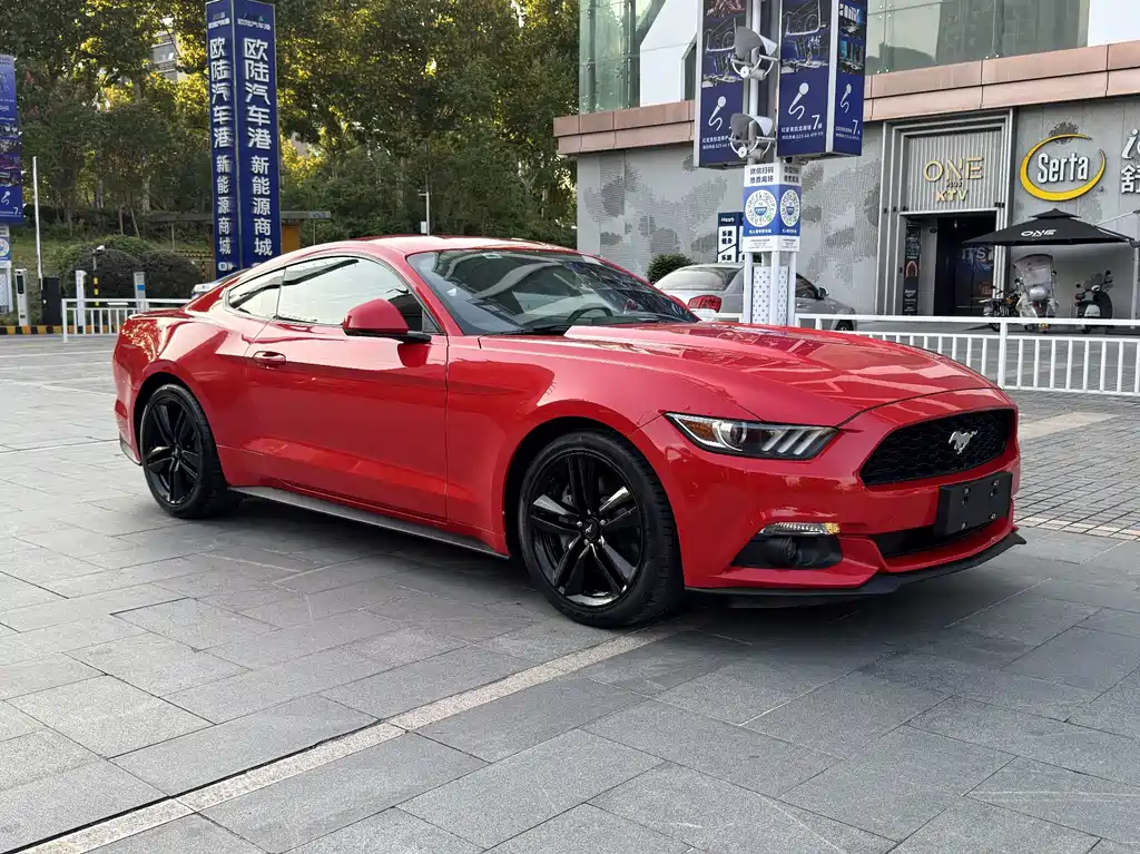 Ford Mustang — миниатюра 6