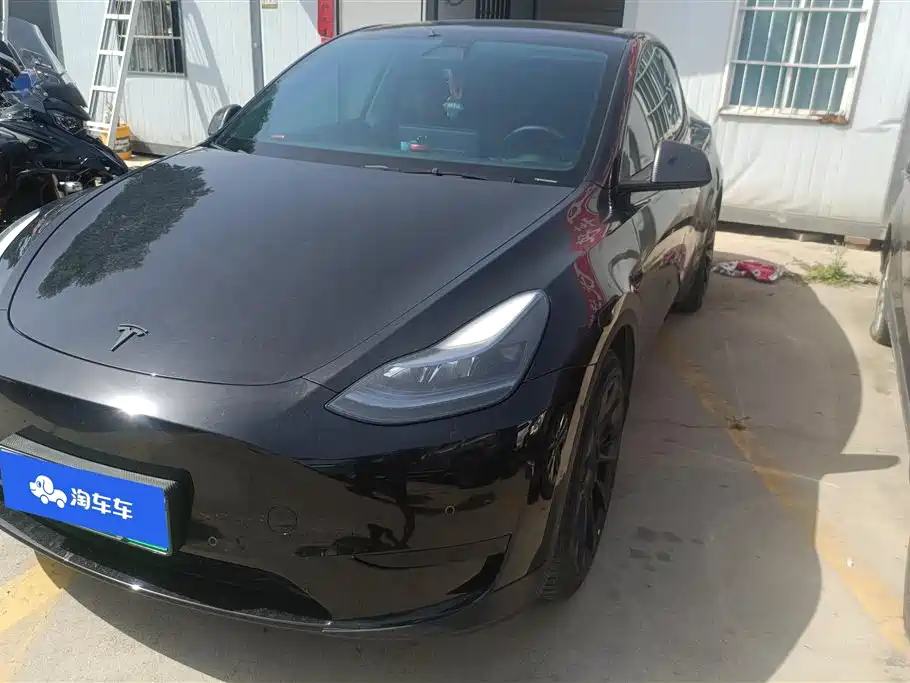 Tesla Model Y 2023