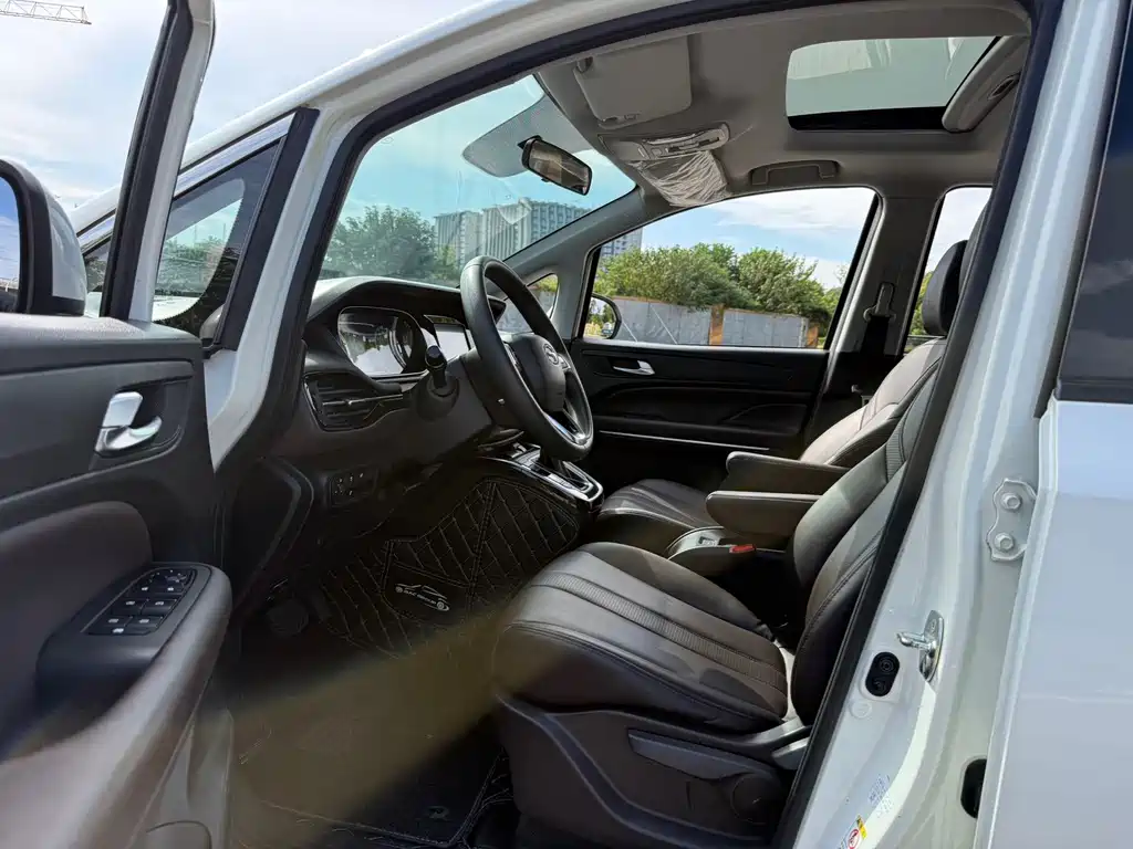 GAC Motor Trumpchi M6 — миниатюра 7