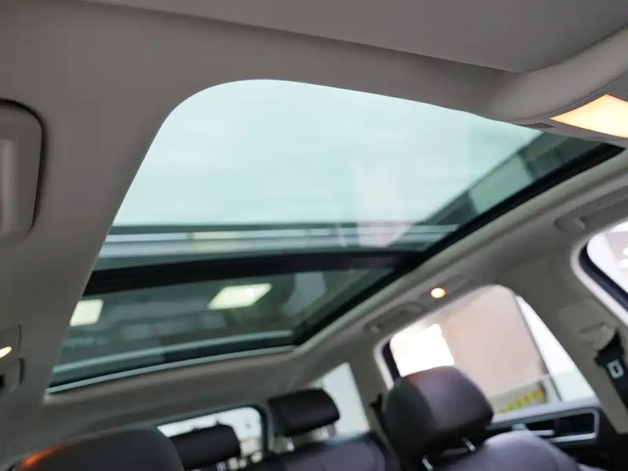 Volkswagen Touareg — миниатюра 13