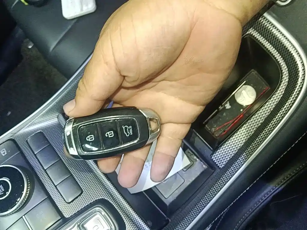 Hyundai Santa Fe — миниатюра 9