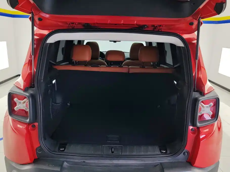 Jeep Renegade — миниатюра 4