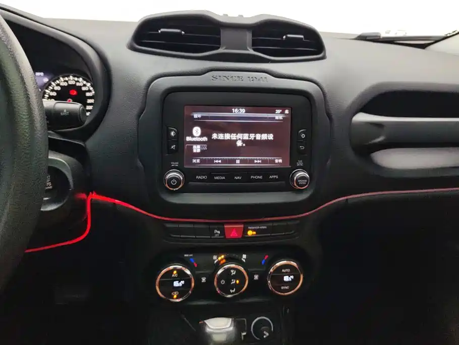 Jeep Renegade — миниатюра 13