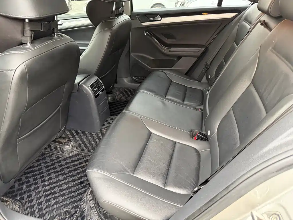 Volkswagen Sagitar — миниатюра 4
