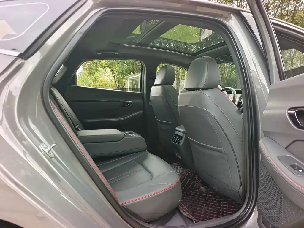 Hyundai Sonata — миниатюра 10