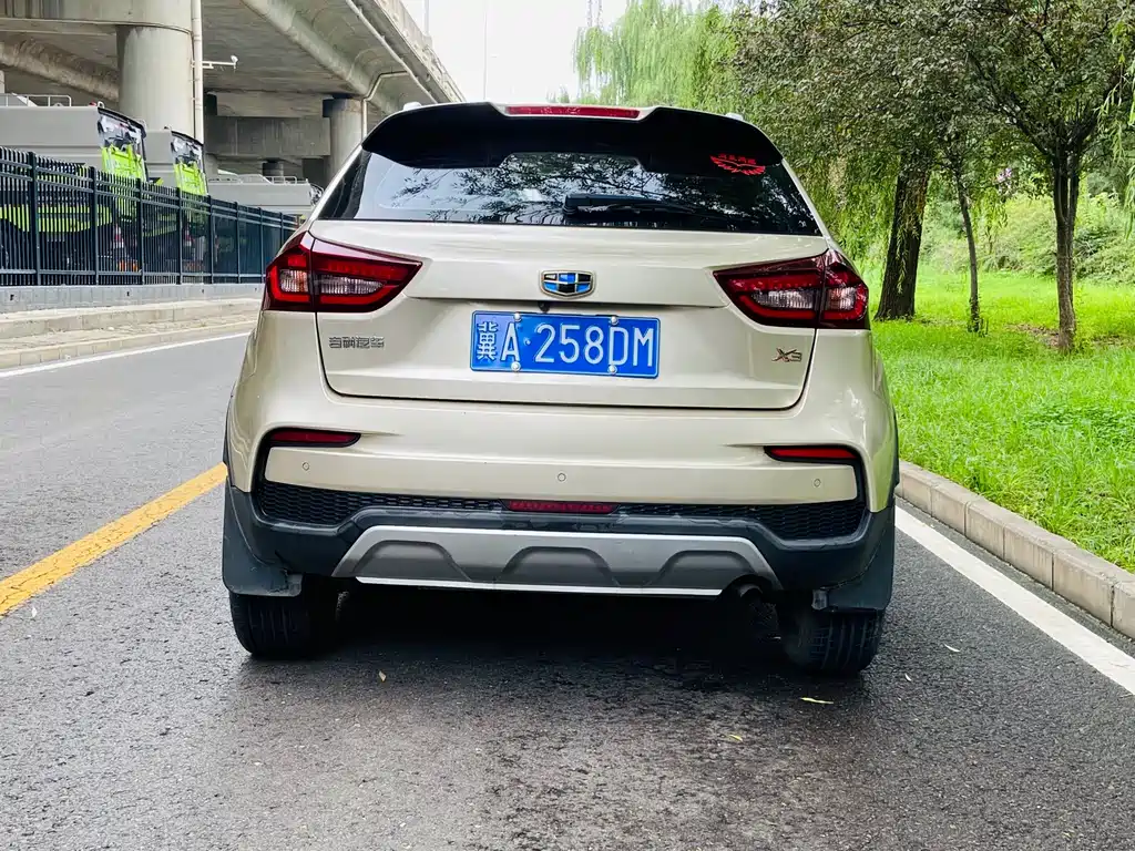 Geely Vision X3 — миниатюра 4