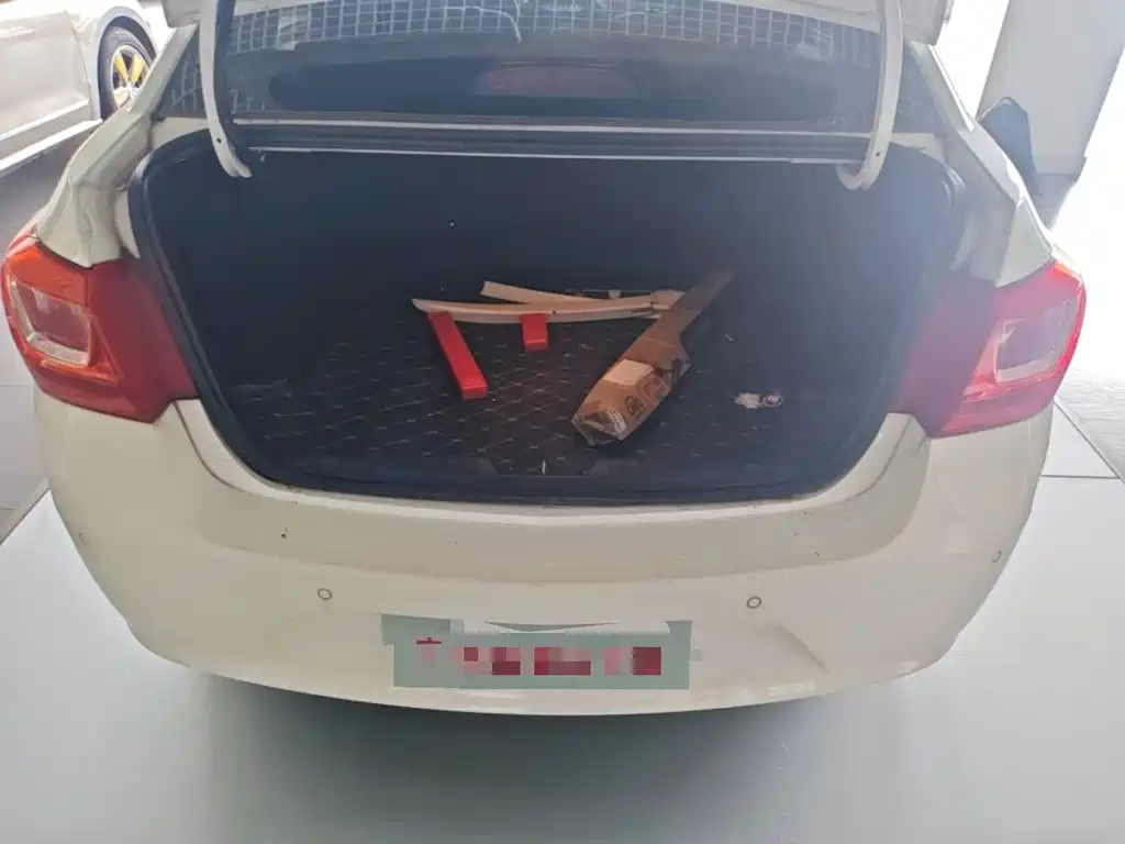 Chevrolet Cruze — миниатюра 24