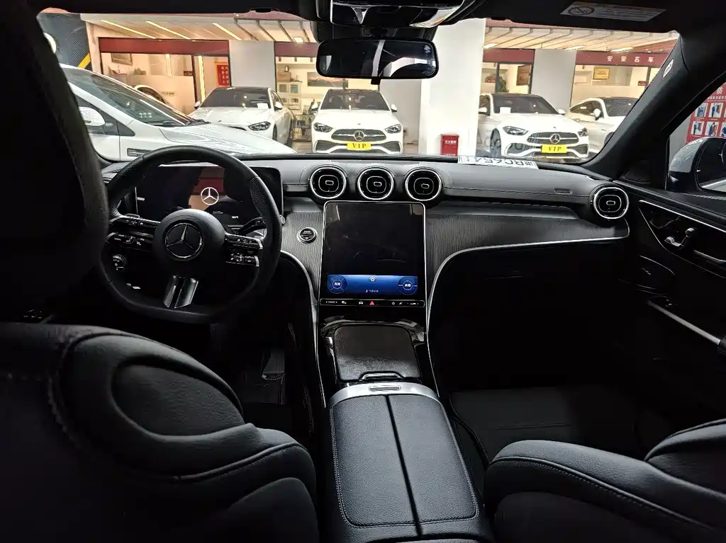 Mercedes-Benz C-Class — миниатюра 11