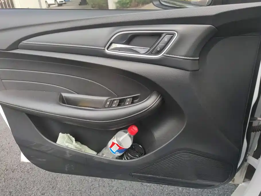 Roewe i5 — миниатюра 7