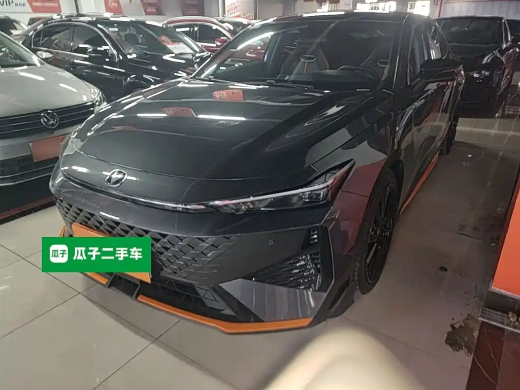 Changan UNI-V 2025