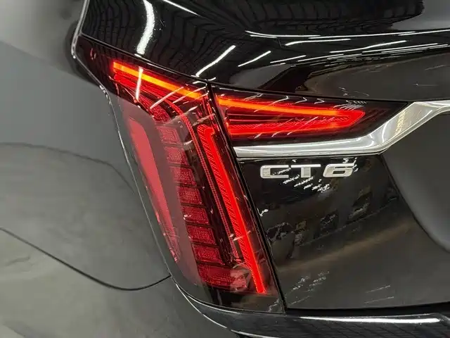Cadillac CT6 — миниатюра 9