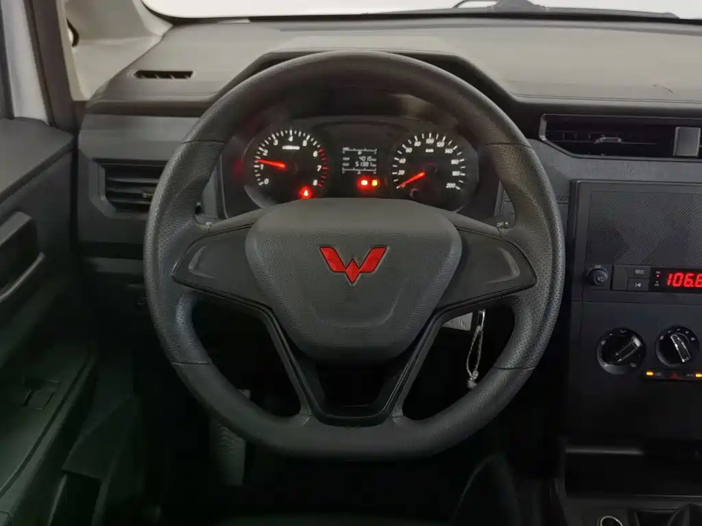 Wuling Hongguang PLUS — миниатюра 11