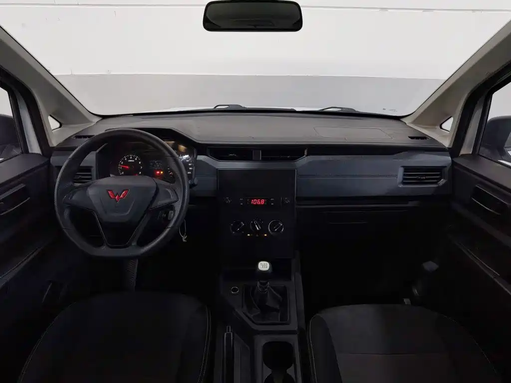 Wuling Hongguang PLUS — миниатюра 5