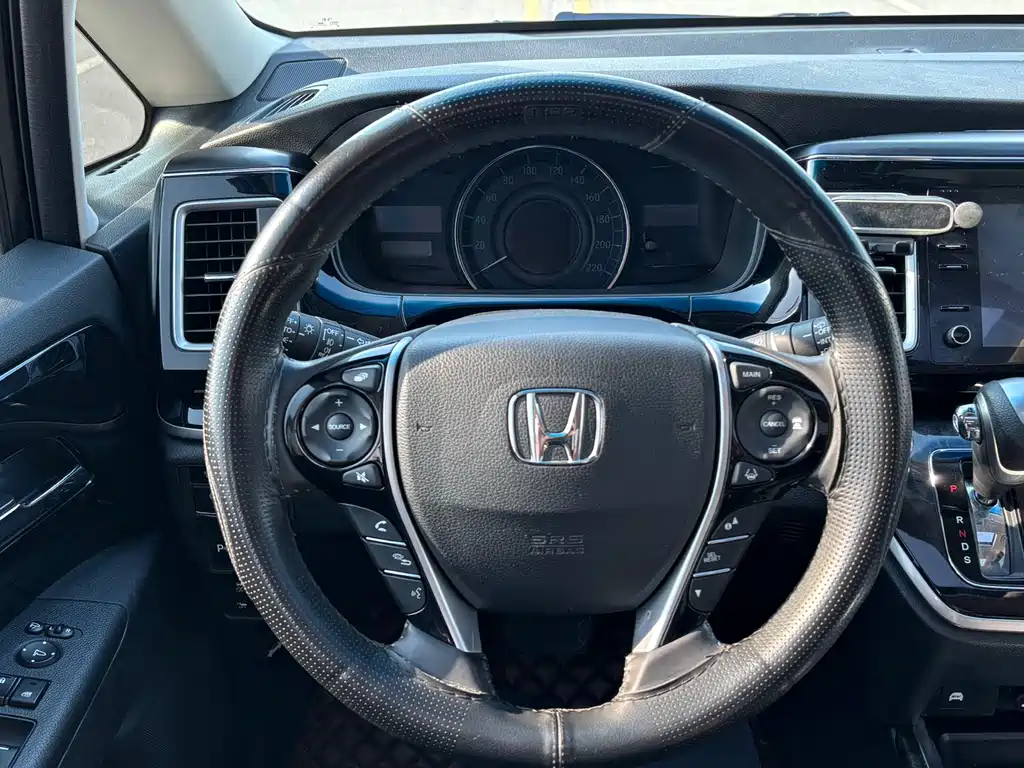 Honda Elysion — миниатюра 10