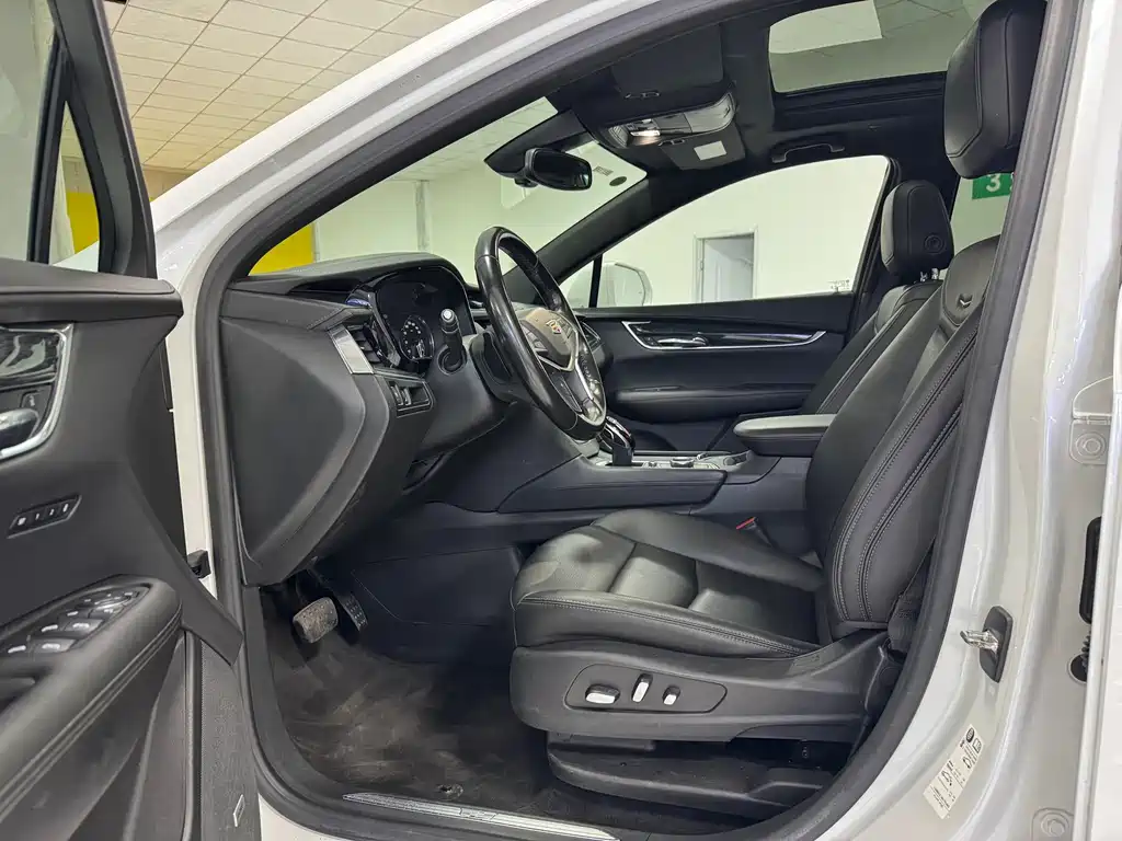 Cadillac XT5 — миниатюра 4