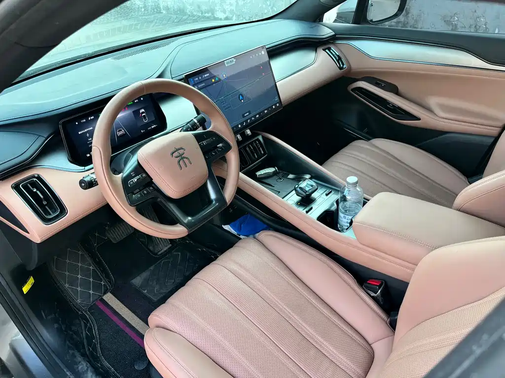 BYD L EV — миниатюра 7