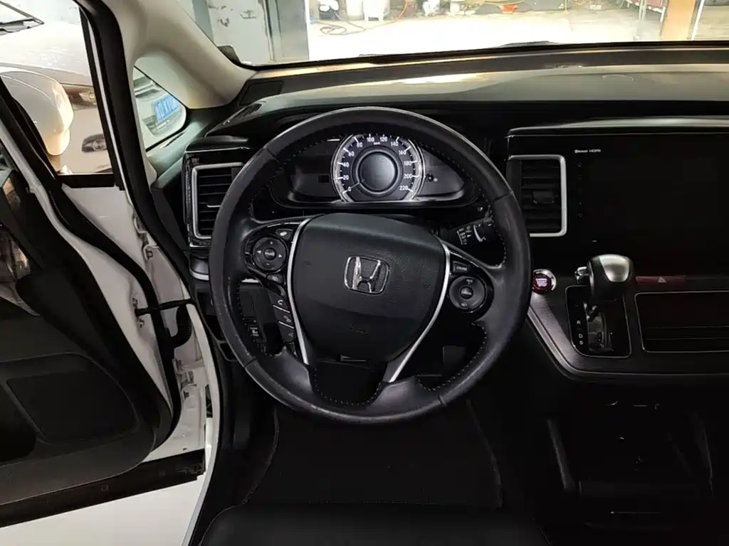 Honda Elysion — миниатюра 11