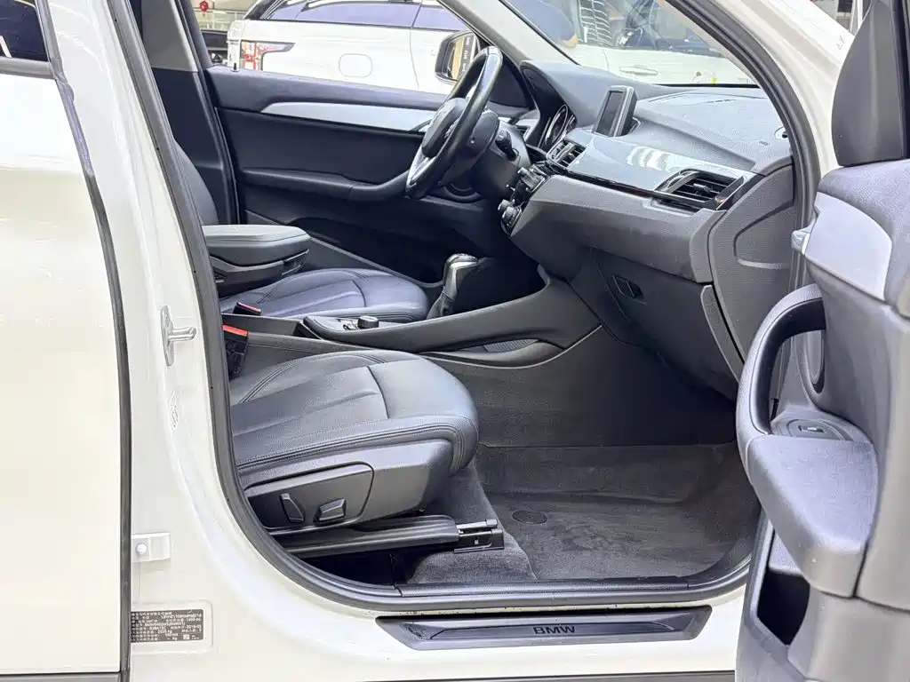 BMW X1 — миниатюра 14