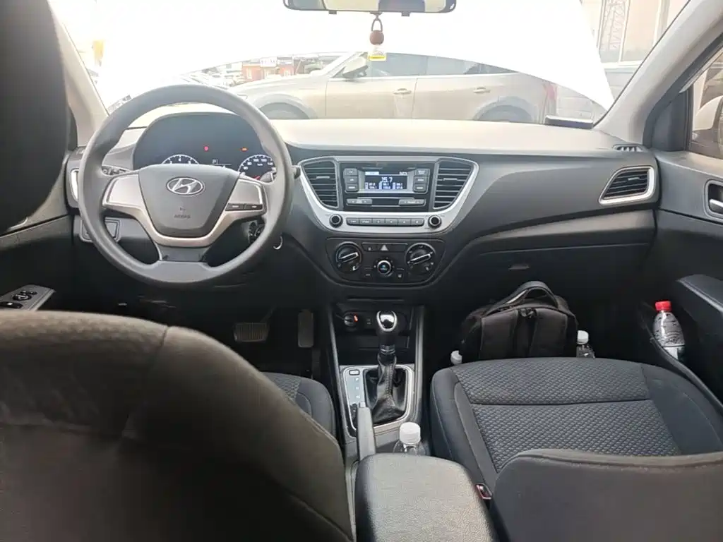 Hyundai Verna — миниатюра 10