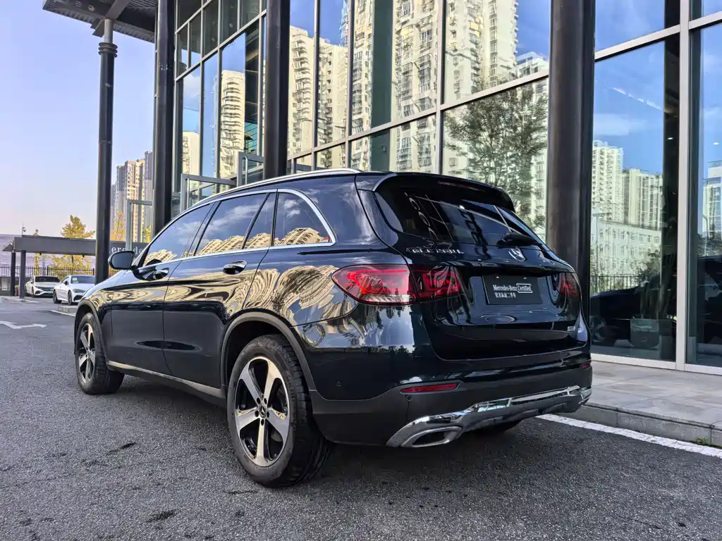 MERCEDES-BENZ GLC