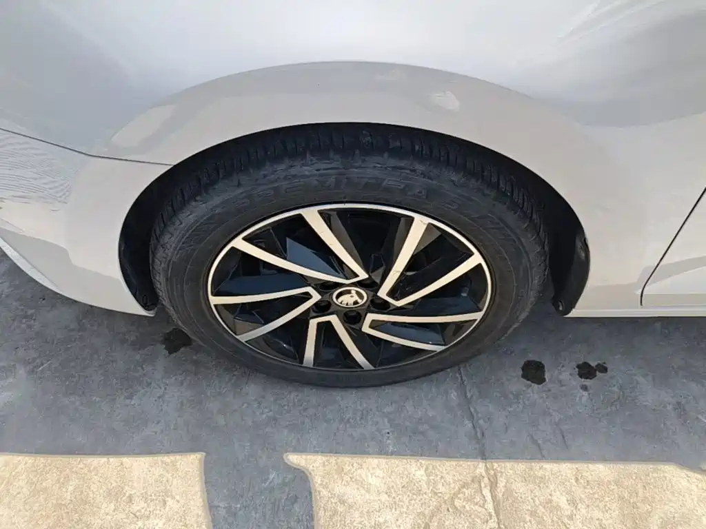 Skoda Rapid Spaceback — миниатюра 23