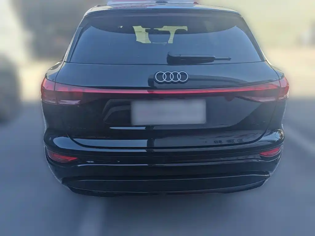 Audi Q6L e-tron — миниатюра 8