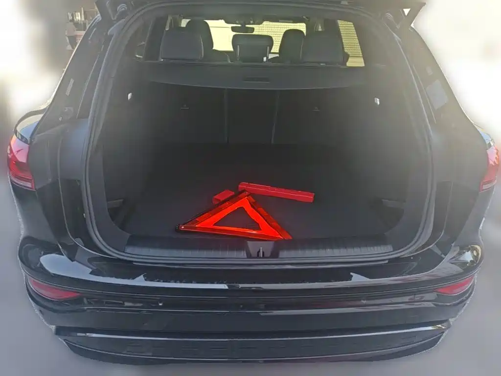 Audi Q6L e-tron — миниатюра 24