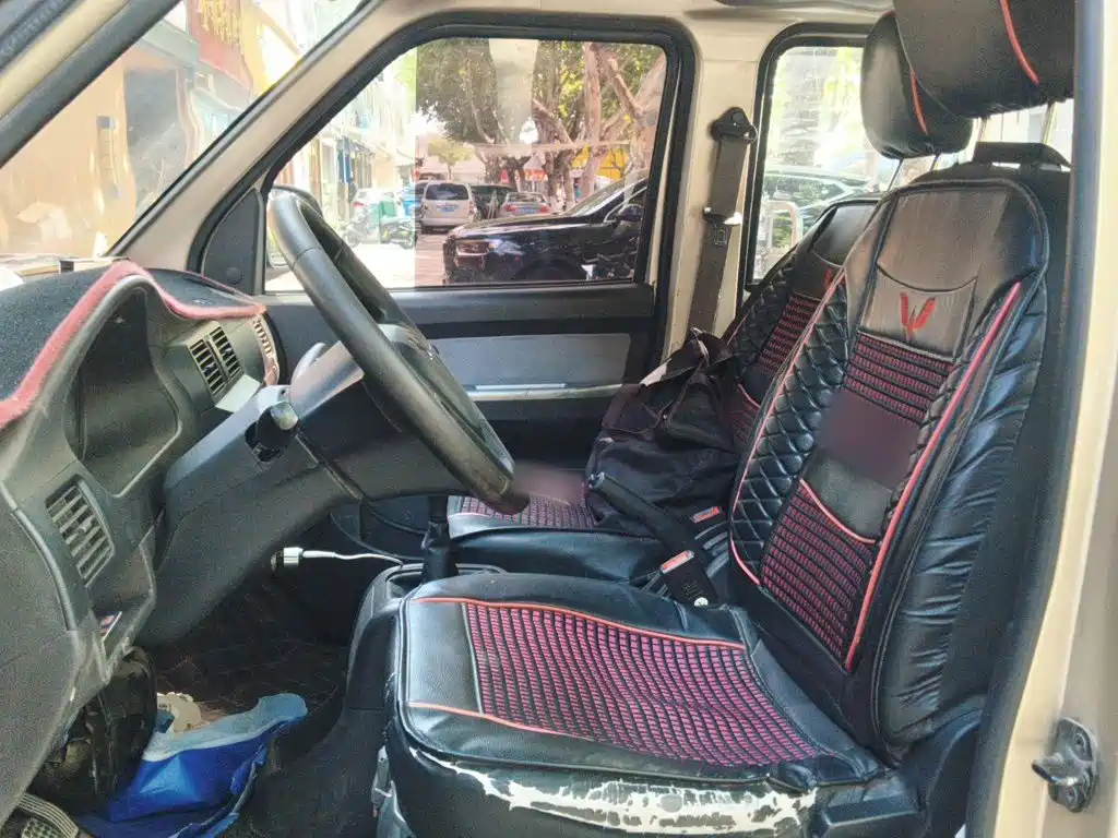 Wuling Rongguang — миниатюра 11