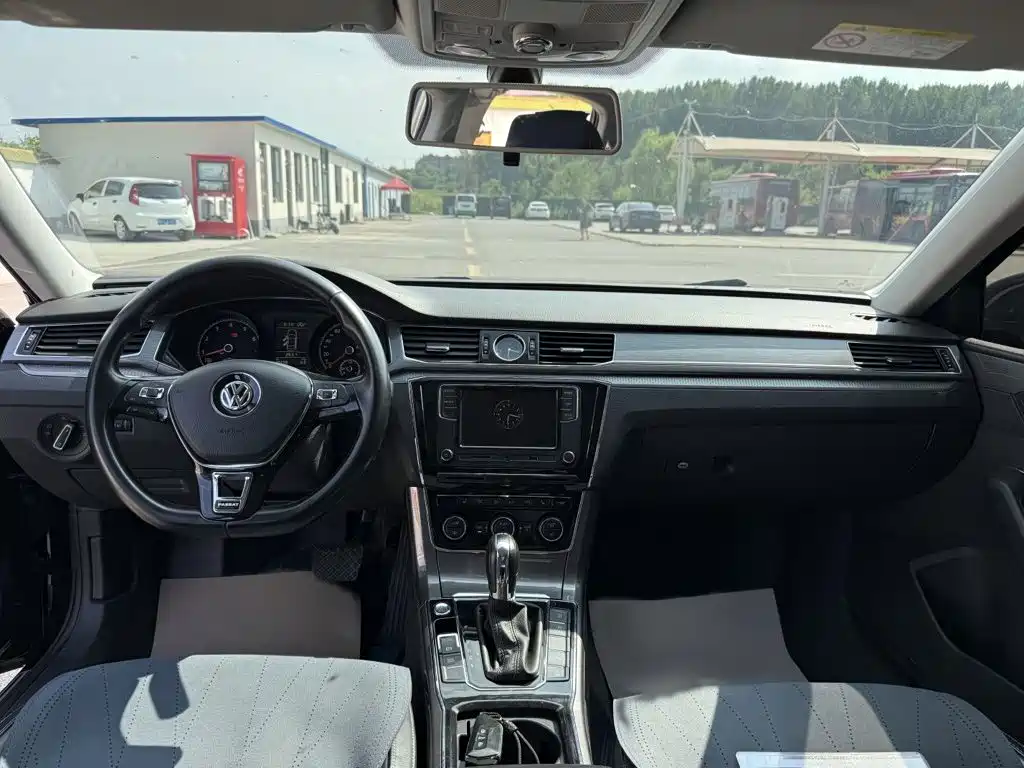 Volkswagen Passat — миниатюра 15
