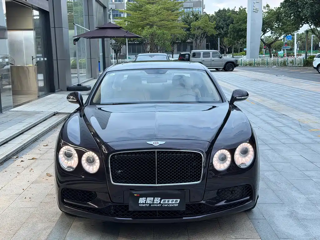 Bentley Flying Spur — миниатюра 2