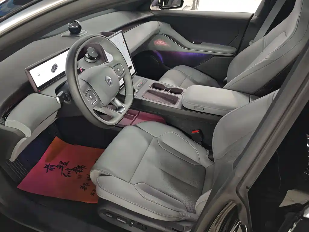 NIO NIO ET5T