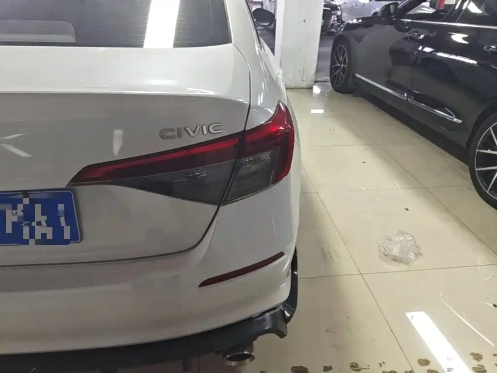 Honda Civic — миниатюра 8