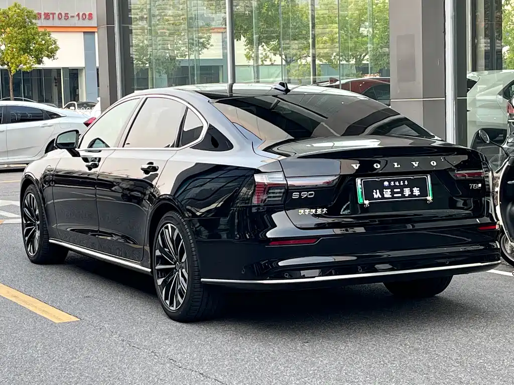 Volvo S90 PHEV — миниатюра 4