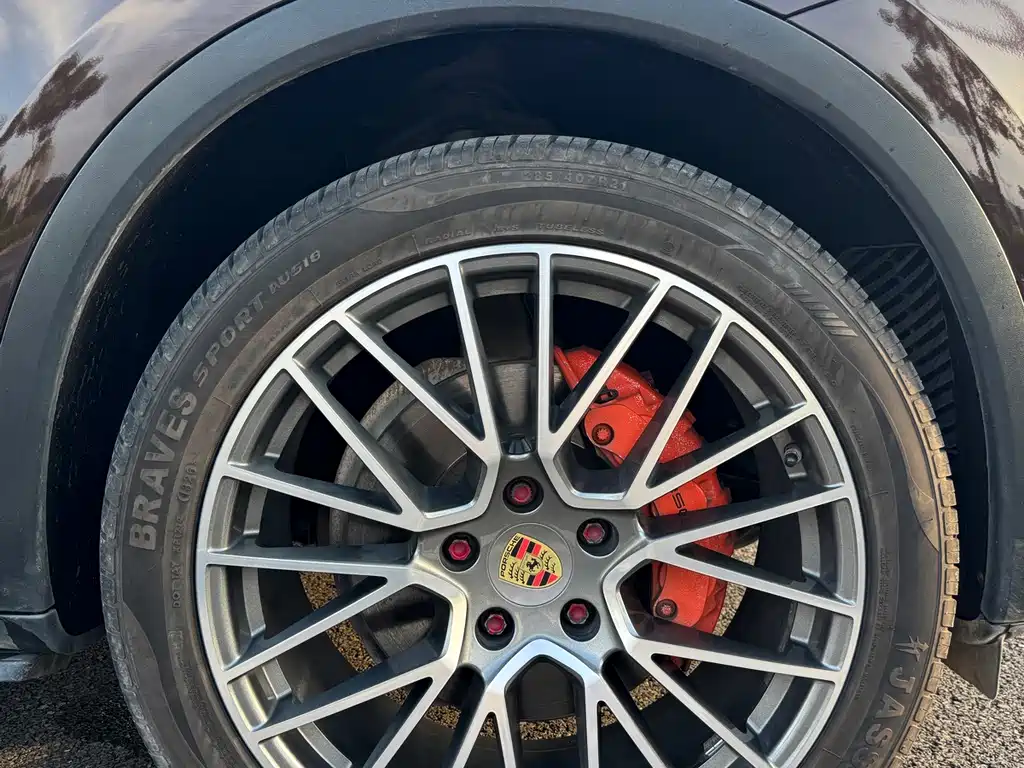 Porsche Cayenne — миниатюра 39
