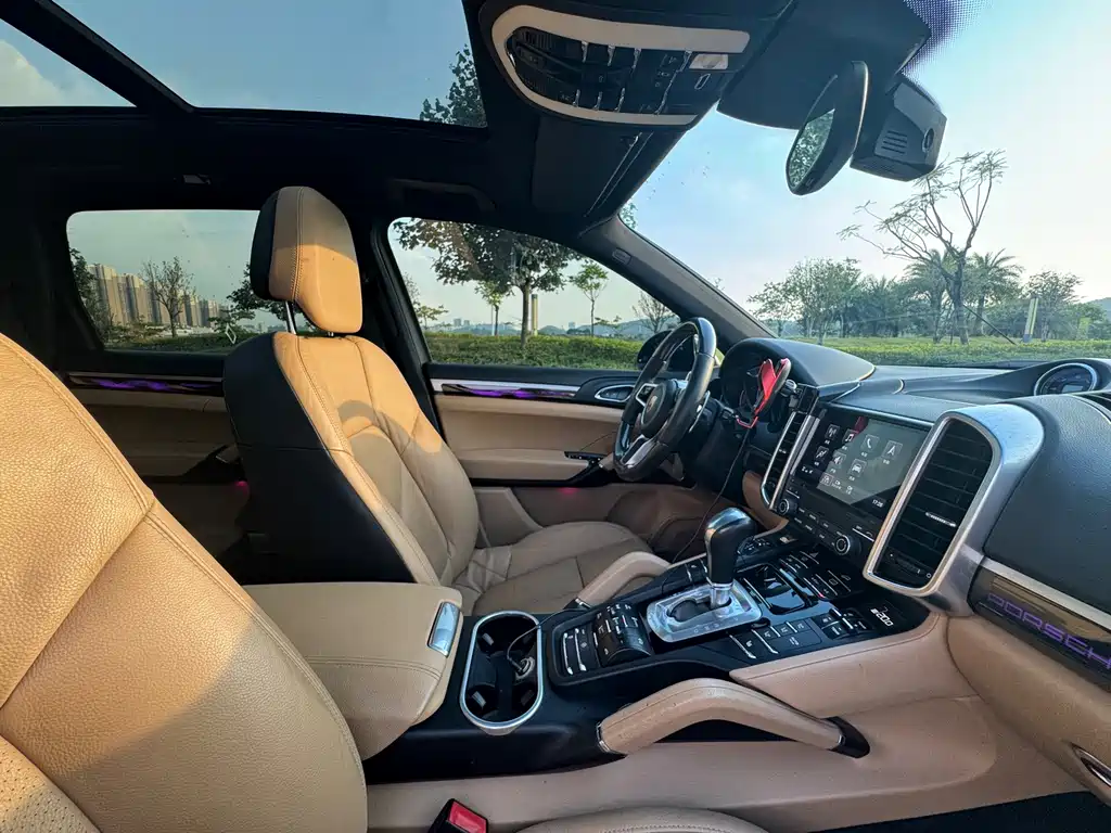Porsche Cayenne — миниатюра 24