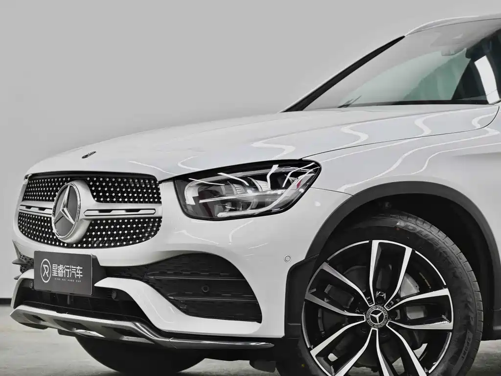 MERCEDES-BENZ GLC