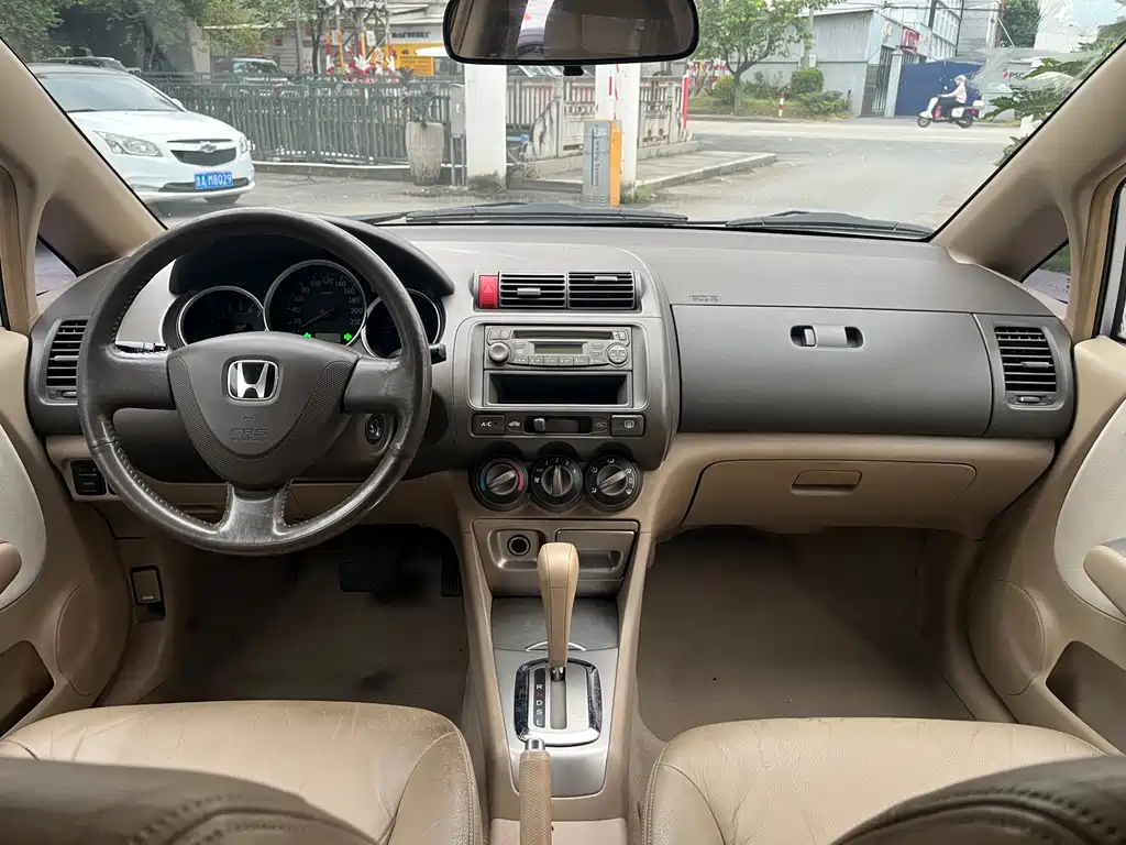 Honda Fit — миниатюра 17