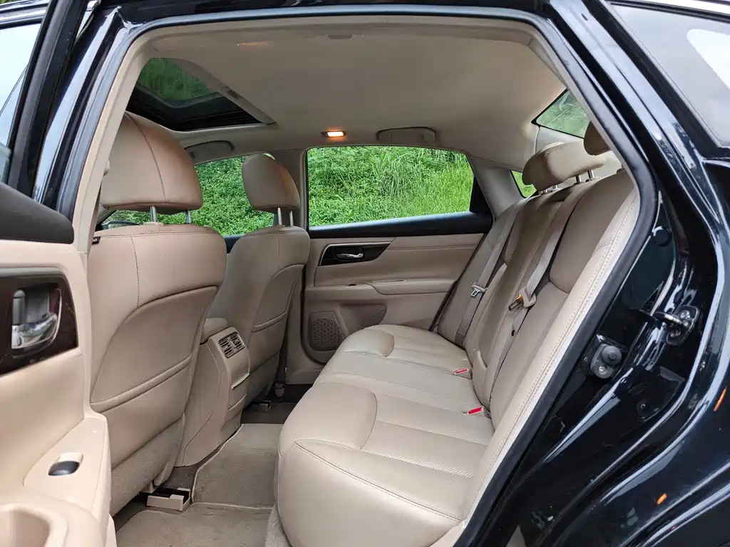Nissan Teana — миниатюра 10