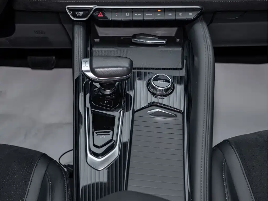 Geely Xingyue L — миниатюра 16