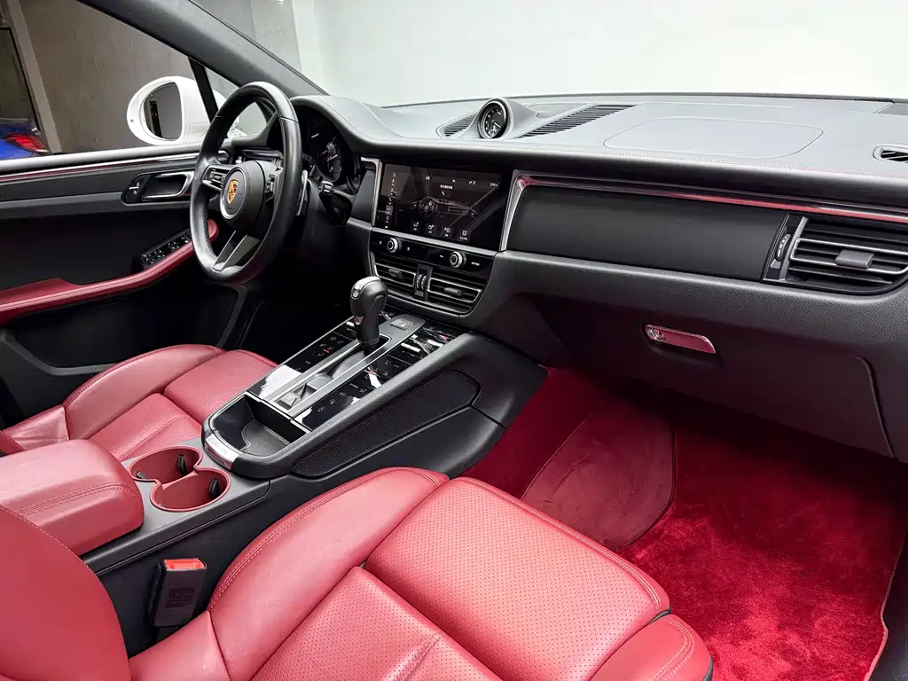 Porsche Macan — миниатюра 7