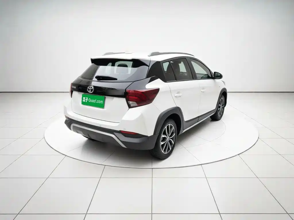 Toyota Yaris L — миниатюра 4
