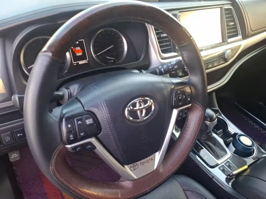 Toyota Highlander — миниатюра 15