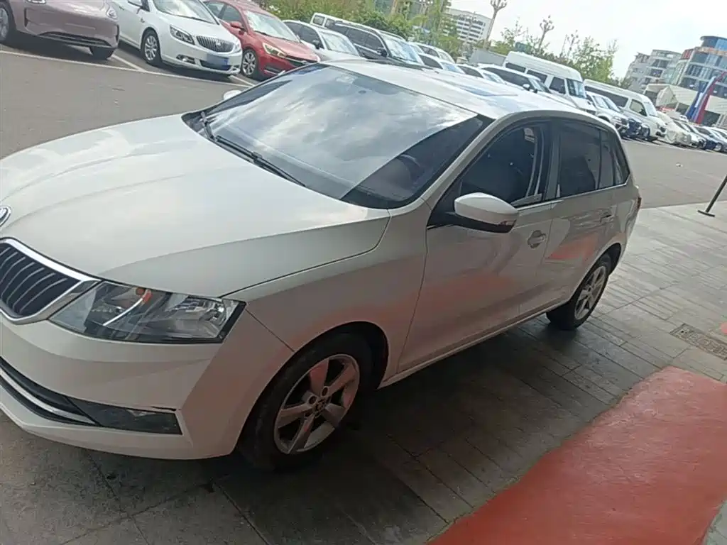 Skoda Rapid Spaceback 2019