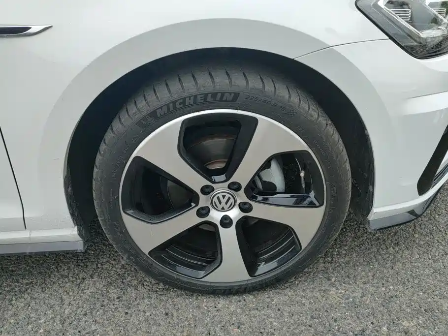Volkswagen Golf — миниатюра 6