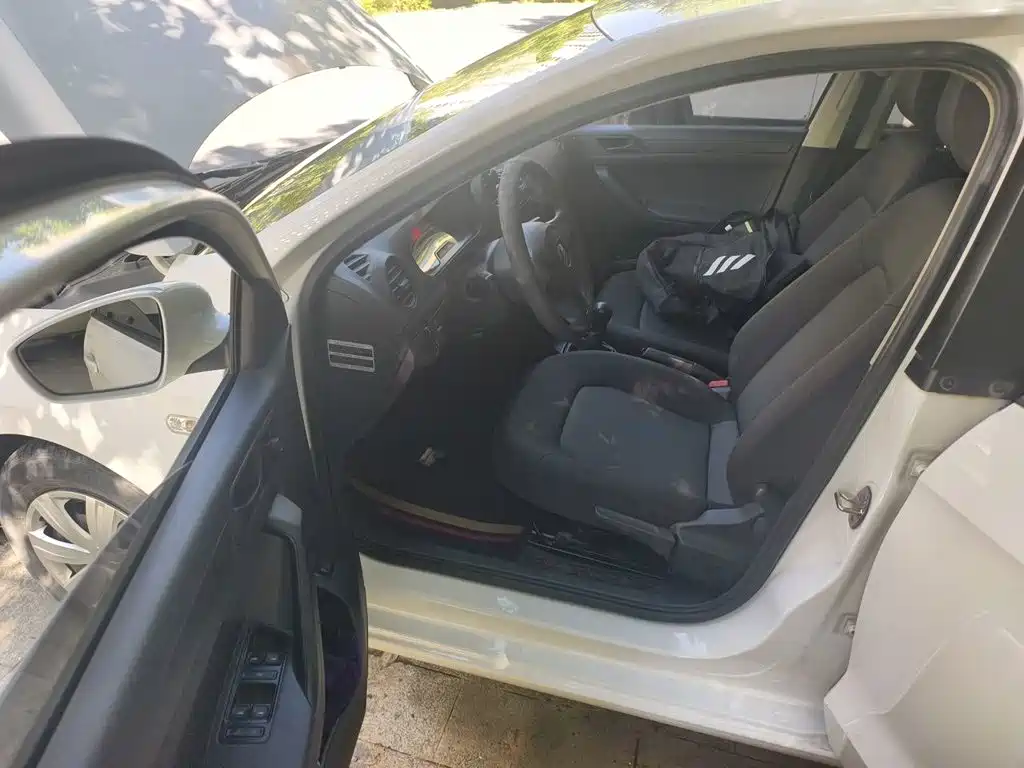 Volkswagen Jetta — миниатюра 17