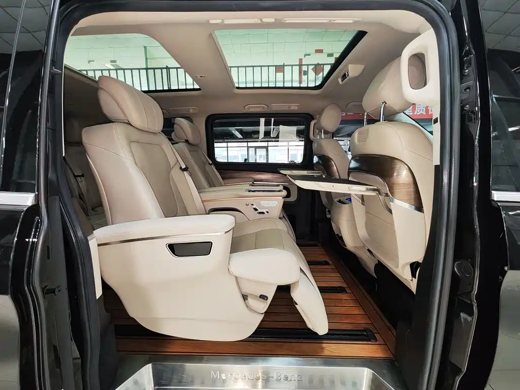 MERCEDES-BENZ V CLASS