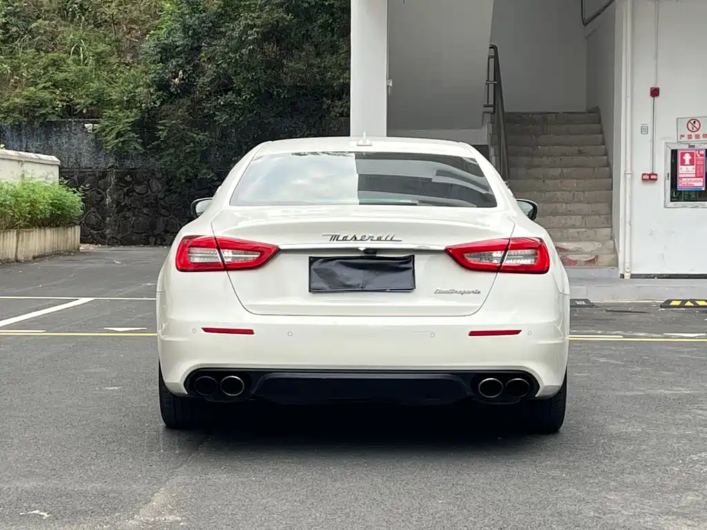 Maserati Quattroporte — миниатюра 16