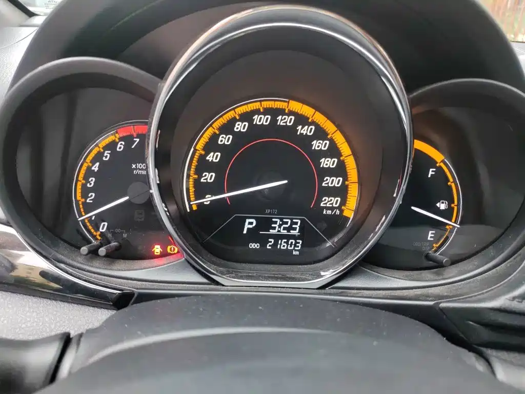 Toyota Yaris L — миниатюра 7
