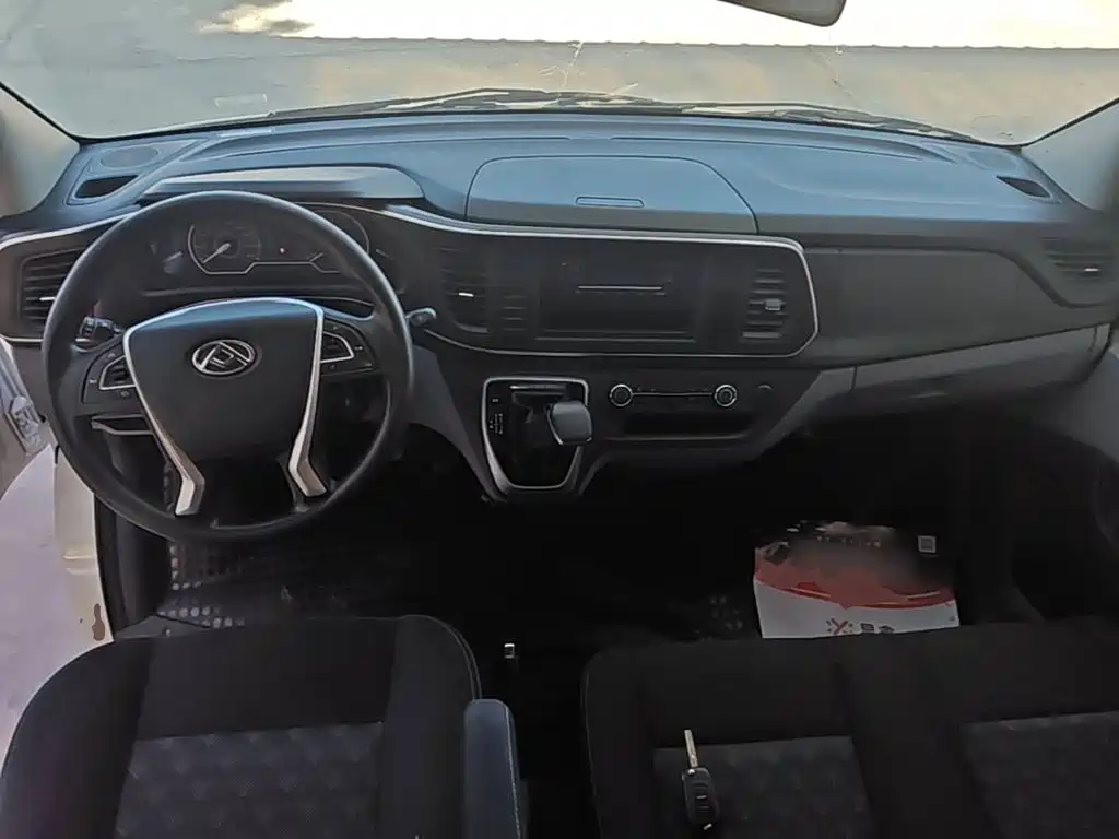 MAXUS V80 — миниатюра 10