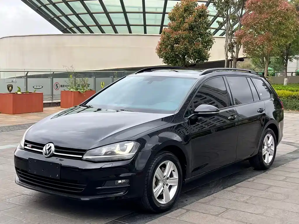 Купить Volkswagen Golf (Import)